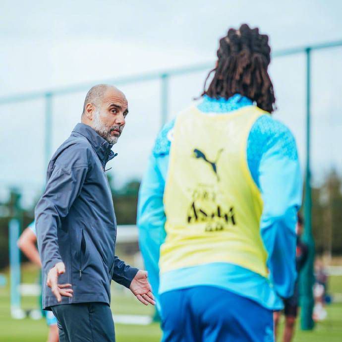 因为此次公映的版本与过去有些差异以及相较于之前更大规模的放映，上映四天便轻松破亿。
