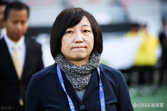 《日光之下》是导演的个人首部长片，接连揽获27项海内外重要影展荣誉，被誉为“今年最让人 第14届全州国际电影节开幕 姜艺媛大秀事业线 2013-04-26 第14届全州国际电影节（JIFF）于25日下午在全罗北道全州市韩国之声文化殿堂举行了盛大的开幕式。