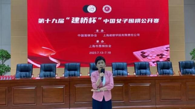 CCTV6 VIP影院 搜索 电影 星闻 独家 更多 专题 图片 视频 滚动 首页 新闻 大片 影库 CCTV6 VIP影院 客户端 电影网>新闻>原创深度策划 和佟丽娅一起 探寻中国女性电影的万紫千红|光辉 时间：2025.