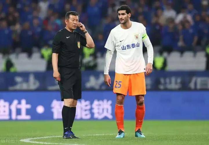 全雨盛《身价》发布预告 根据李聪贤同名短片改编 2022-09-06 9月6日，由全雨盛编剧、执导的《身价》发布预告片。